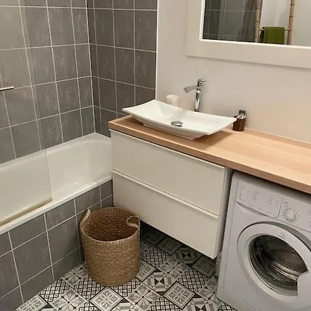 28 M2 & Jardin Privatif 20 M2 Montigny-le-Bretonneux