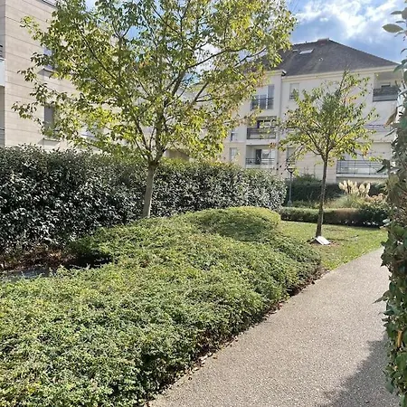 28 M2 & Jardin Privatif 20 M2 *
