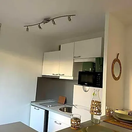 Apartmán 28 M2 & Jardin Privatif 20 M2 Montigny-le-Bretonneux